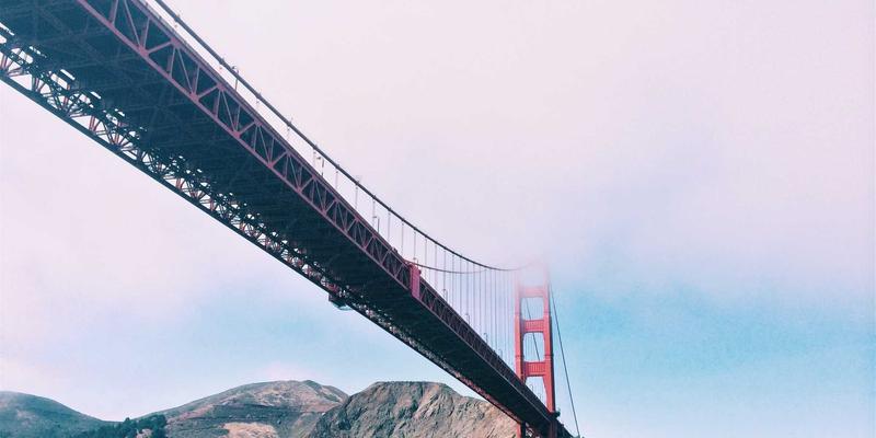 三多视角下的家庭关系维护：商务资讯与生活服务中的情感沟通艺术