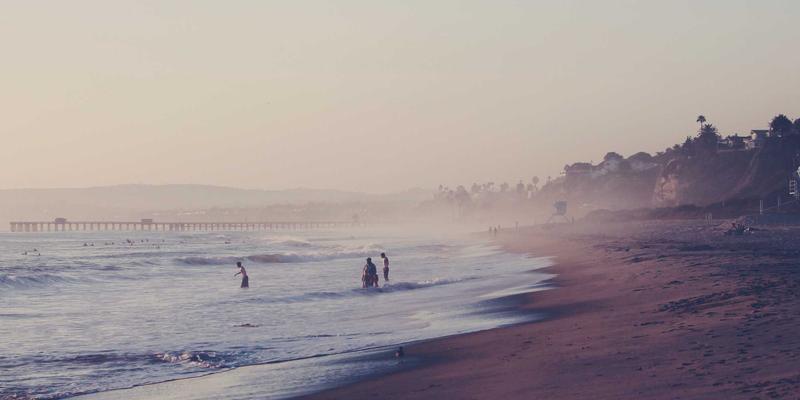 政务信息、商务资讯与生活服务：从三多视角重塑城市公共空间的人性化设计